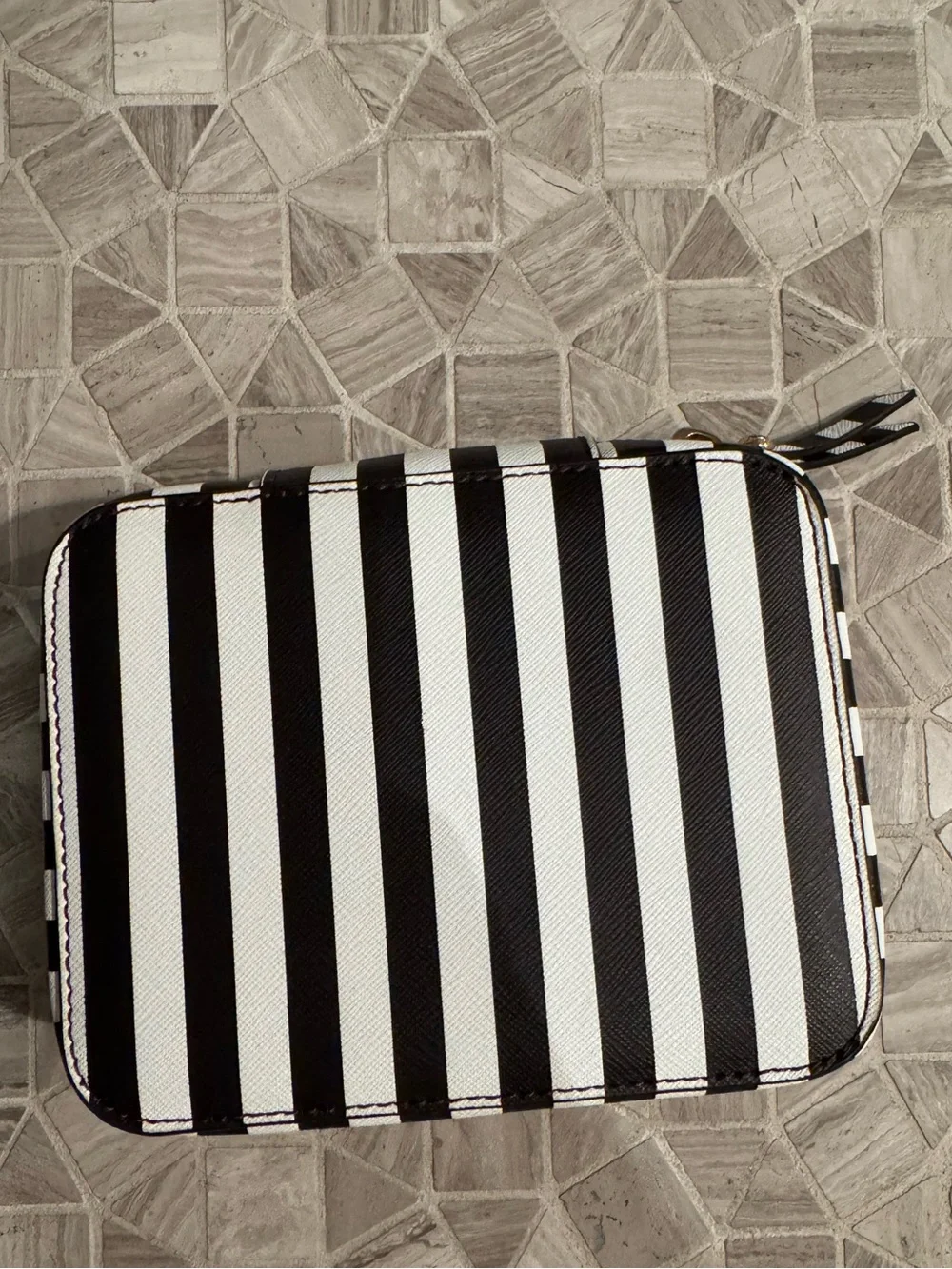 henri bendel euc henri